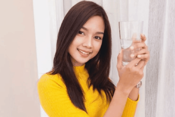 Detoks dengan air murni