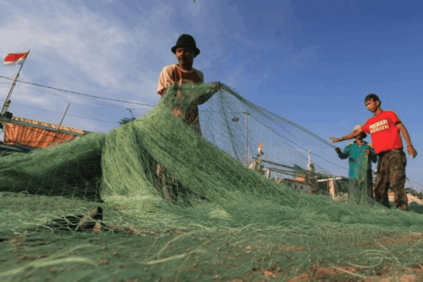 Tinggal dekat laut