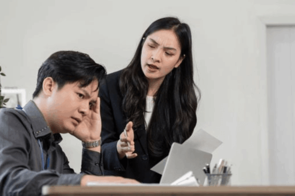 Manajer Acak Mental Karyawan