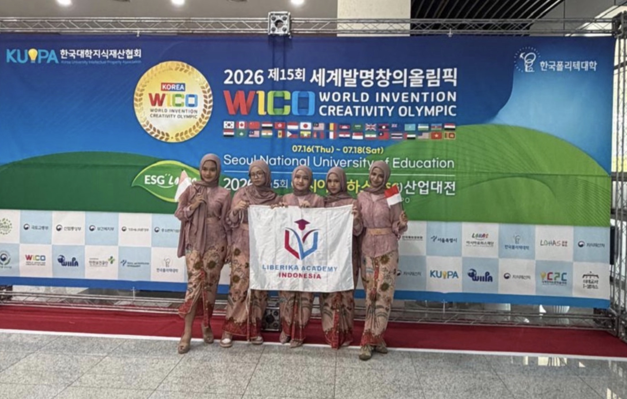 Inovasi GlucoStrip Raih Emas di WICO 2026 Ilustrasi inovasi glucostrip untuk artikel Inovasi GlucoStrip Karya Pelajar Raih Emas WICO 2026