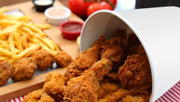Ilustrasi kecanduan junk food untuk artikel Kecanduan junk food, remaja 17 tahun alami buta permanen