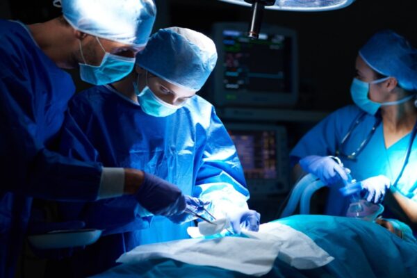 Ilustrasi mics cabg untuk artikel Mengenal MICS CABG, Bypass Jantung Minimal Invasif