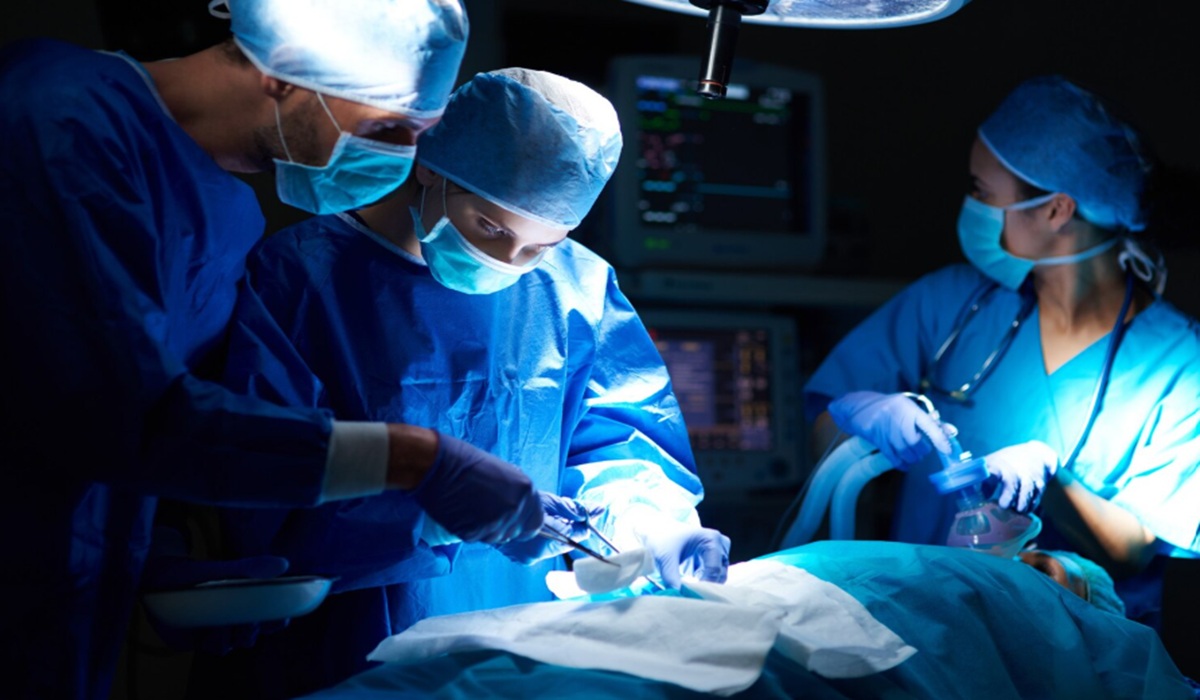 MICS CABG: Bypass Jantung Minimal Invasif Ilustrasi mics cabg untuk artikel Mengenal MICS CABG, Bypass Jantung Minimal Invasif